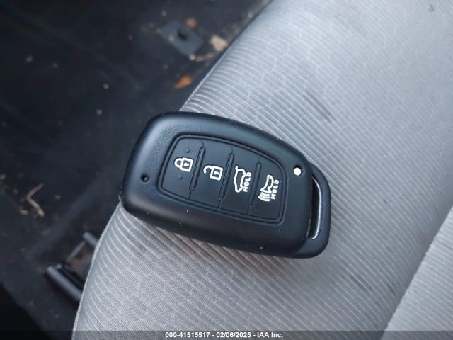 5NPD84LF5JH385576 Hyundai Elantra Value Edition