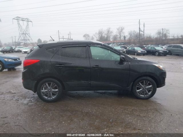 KM8JUCAG3FU044349 Hyundai TUCSON SE