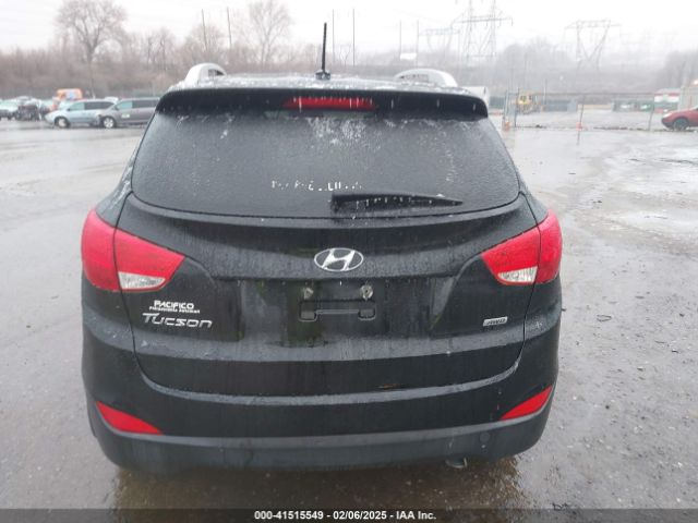 KM8JUCAG3FU044349 Hyundai TUCSON SE
