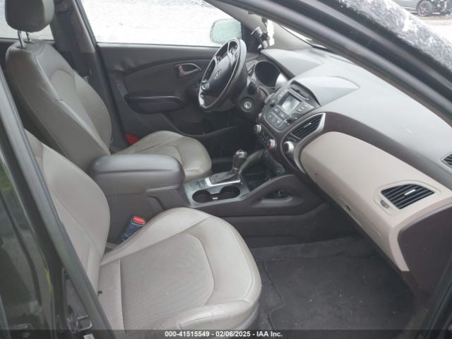 KM8JUCAG3FU044349 Hyundai TUCSON SE
