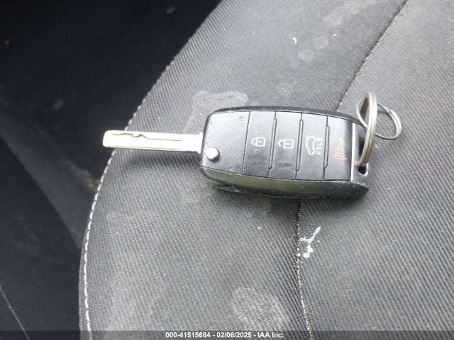 KIA SOUL + 2018 KNDJP3A50J7888611 Image 11