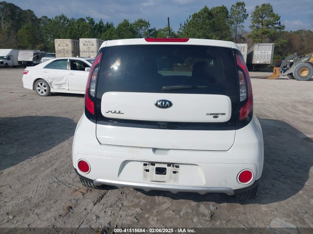KIA SOUL + 2018 KNDJP3A50J7888611 Image 16