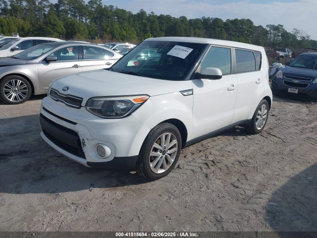KIA SOUL + 2018 KNDJP3A50J7888611 Image 2