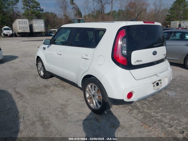 KIA SOUL + 2018 KNDJP3A50J7888611 Image 3