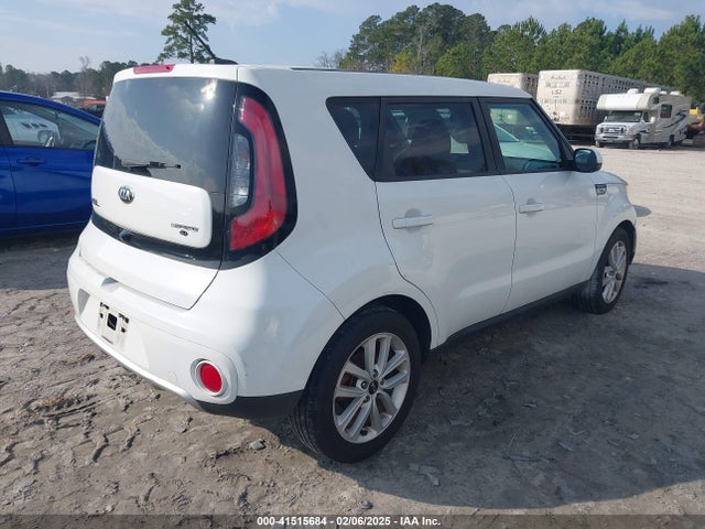 KIA SOUL + 2018 KNDJP3A50J7888611 Image 4