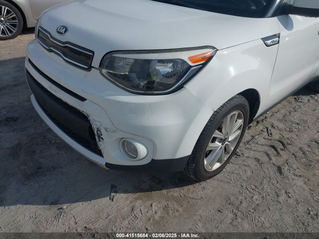 KIA SOUL + 2018 KNDJP3A50J7888611 Image 6