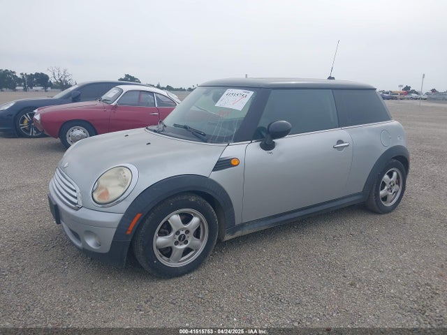 2008 MINI COOPER WMWMF33548TU68524 Photo 1