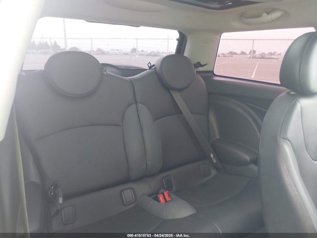 2008 MINI COOPER WMWMF33548TU68524 Photo 7