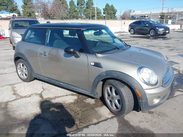 2007 MINI COOPER WMWMF335X7TL78003 Photo 0