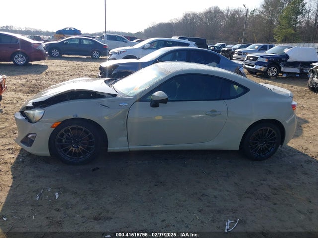 JF1ZNAA16G8706364 Scion Fr-s Release Series 2.0
