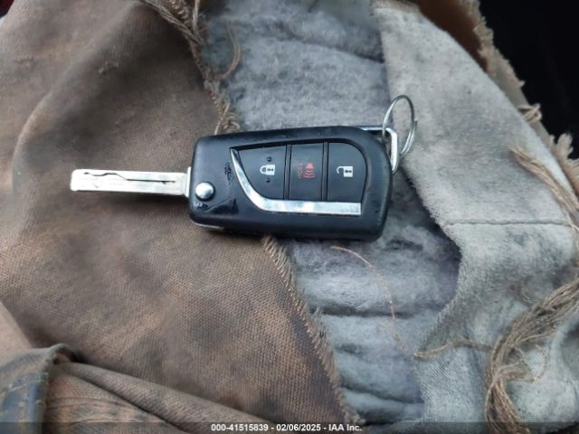 JTNKHMBX5K1062246 Toyota C-HR LE