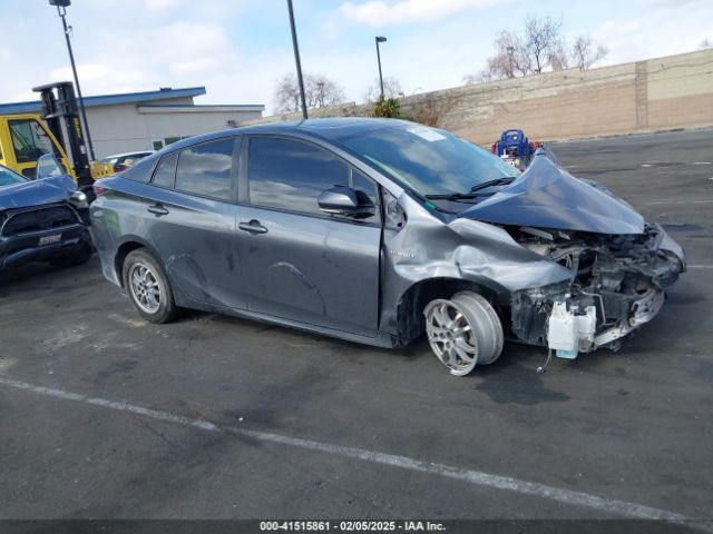 JTDKARFU1G3013370 Toyota Prius Three