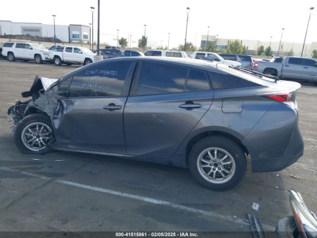 JTDKARFU1G3013370 Toyota Prius Three