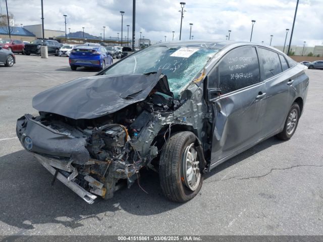 JTDKARFU1G3013370 Toyota Prius Three