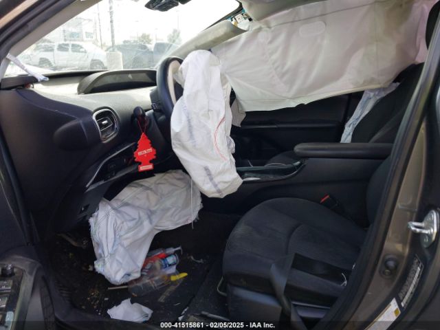 JTDKARFU1G3013370 Toyota Prius Three