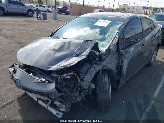 JTDKARFU1G3013370 Toyota Prius Three