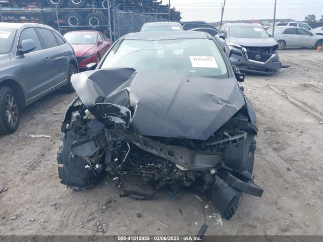 1FADP3F20JL245491 Ford FOCUS SE