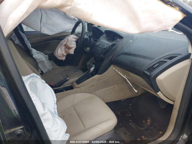 1FADP3F20JL245491 Ford FOCUS SE