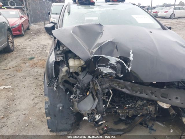 1FADP3F20JL245491 Ford FOCUS SE