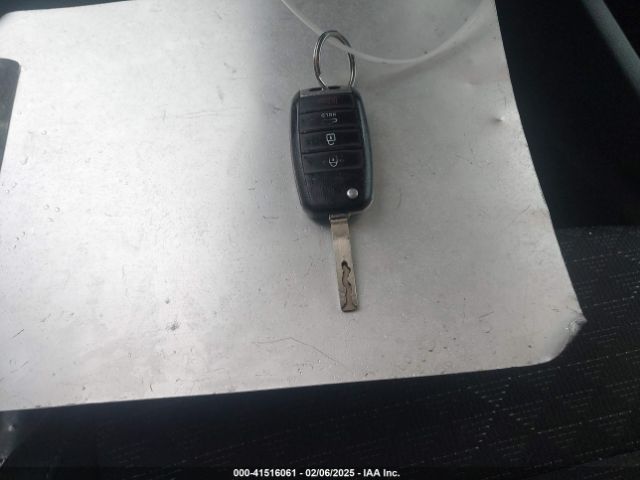 3KPA25AD9NE500847 KIA Rio 5-door S