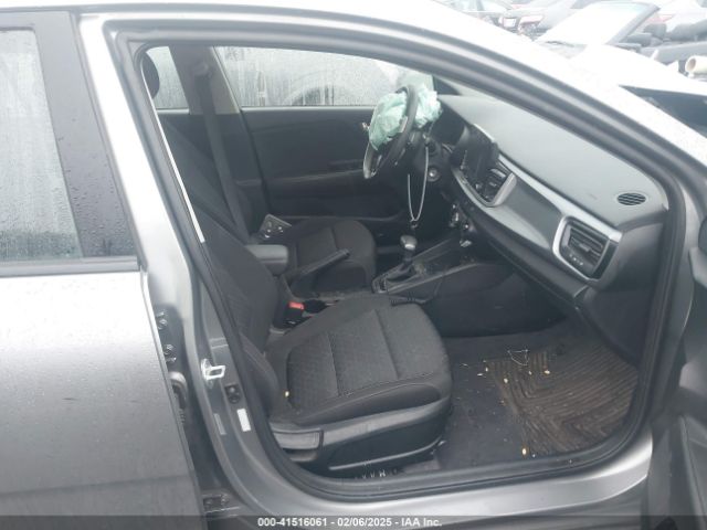 3KPA25AD9NE500847 KIA Rio 5-door S