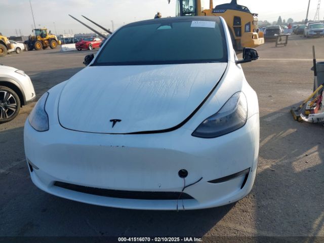 7SAYGDEF1NF559572 Tesla Model Y Performance Dual Motor All-wheel Drive