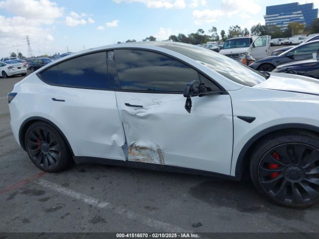 7SAYGDEF1NF559572 Tesla Model Y Performance Dual Motor All-wheel Drive