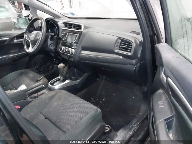 Honda FIT LX 2019 3HGGK5H41KM747587 Image 5