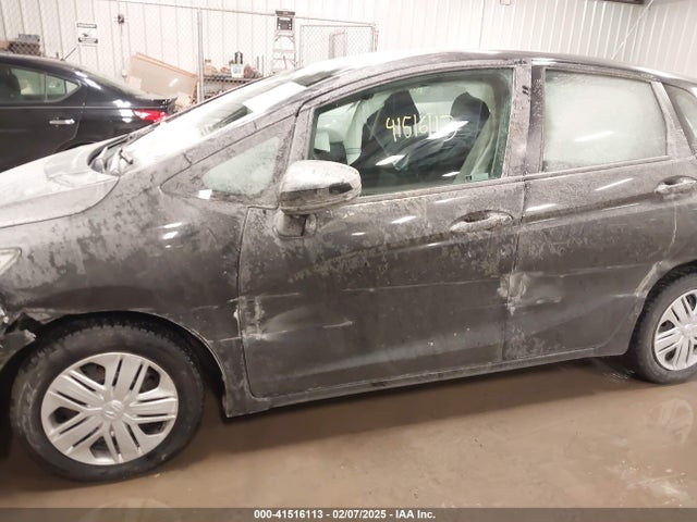 Honda FIT LX 2019 3HGGK5H41KM747587 Image 6