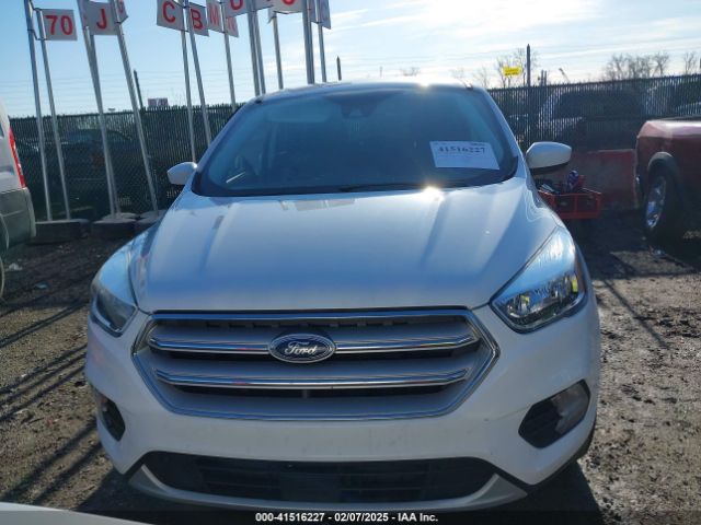 1FMCU9GD5KUB53916 Ford ESCAPE SE
