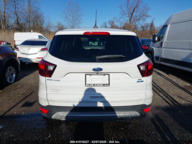 1FMCU9GD5KUB53916 Ford ESCAPE SE