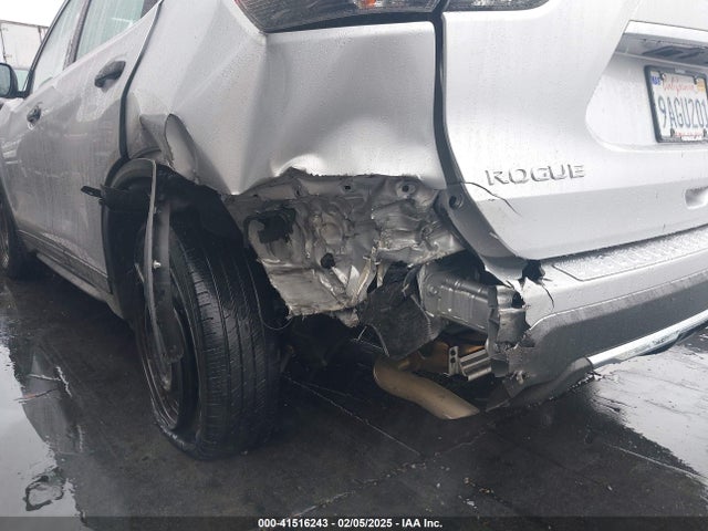 Nissan ROGUE S 2018 KNMAT2MT5JP528492 Image 12