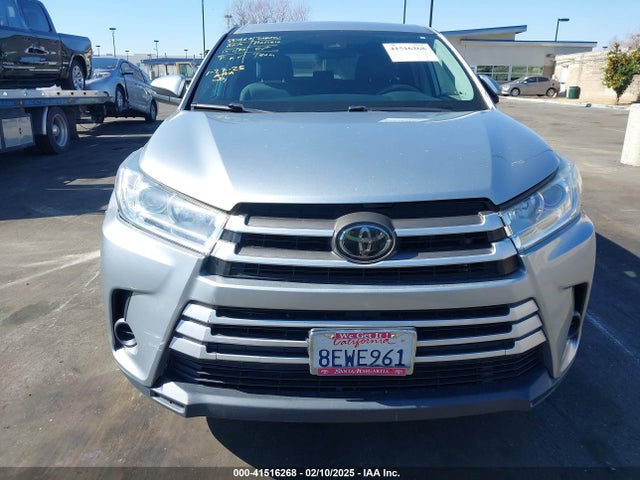 5TDZZRFH7JS276687 Toyota Highlander Le