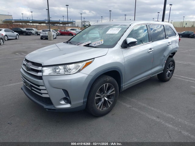 5TDZZRFH7JS276687 Toyota Highlander Le