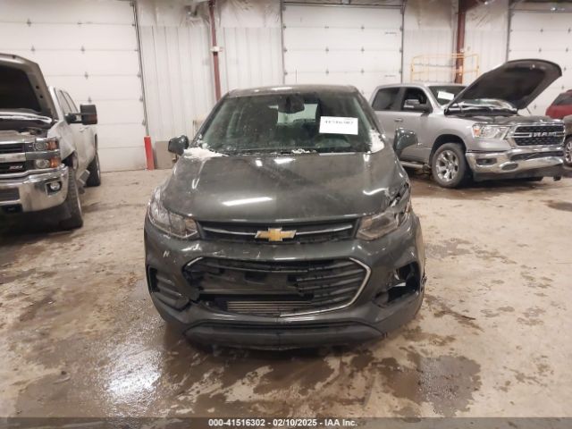 3GNCJKSB6KL283263 Chevrolet TRAX LS