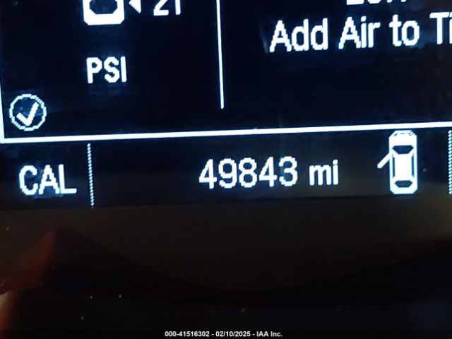 3GNCJKSB6KL283263 Chevrolet TRAX LS