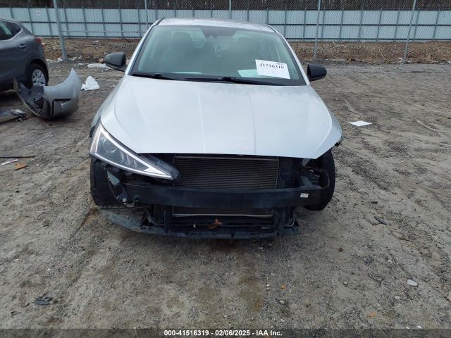 KMHD84LF9KU738999 Hyundai ELANTRA SEL