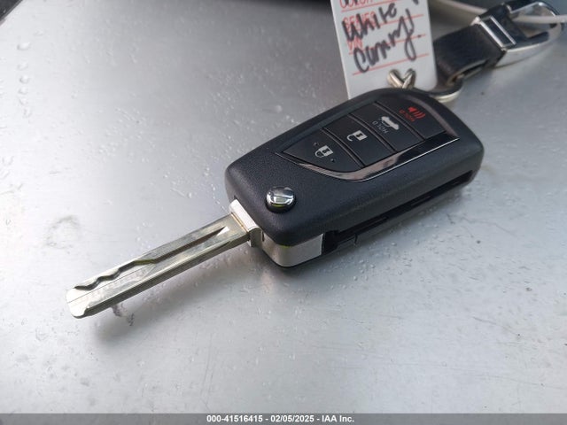 4T1G11AK6MU421930 Toyota CAMRY SE