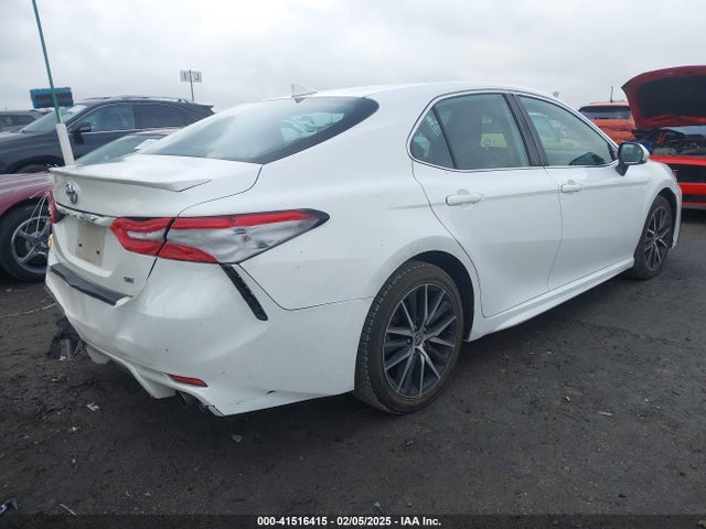 4T1G11AK6MU421930 Toyota CAMRY SE