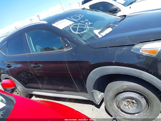 KM8J33A47HU587053 Hyundai TUCSON SE