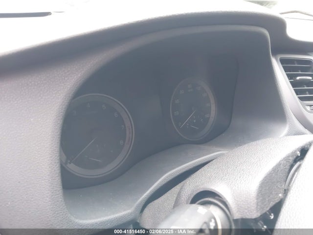 KM8J33A47HU587053 Hyundai TUCSON SE