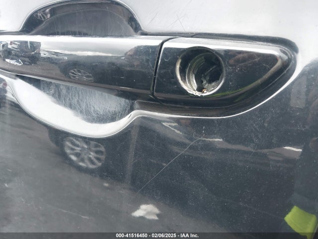 KM8J33A47HU587053 Hyundai TUCSON SE