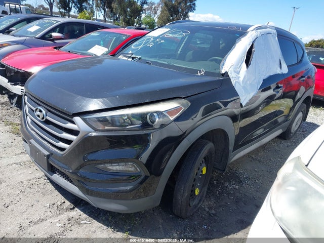 KM8J33A47HU587053 Hyundai TUCSON SE