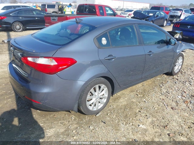 KIA FORTE LX 2016 KNAFX4A6XG5477870 Image 4