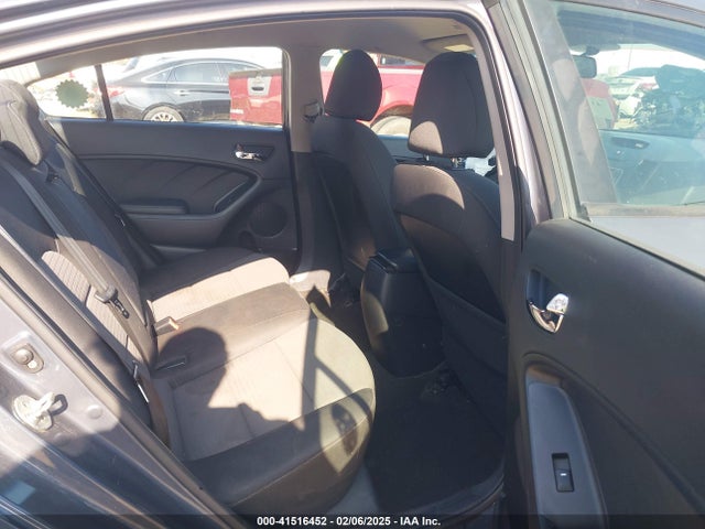 KIA FORTE LX 2016 KNAFX4A6XG5477870 Image 8