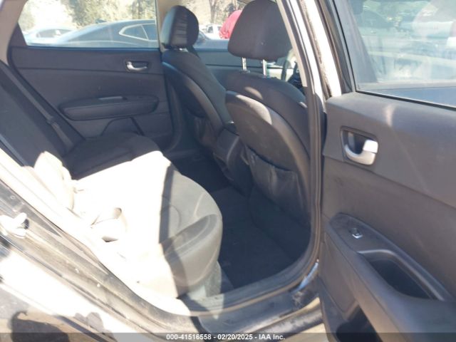 5XXGT4L32HG127779 KIA Optima Lx