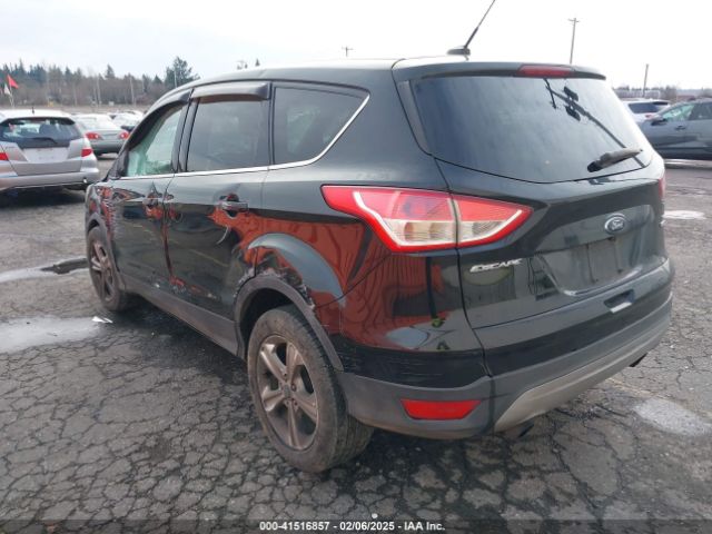 1FMCU9G97GUA30718 Ford ESCAPE SE