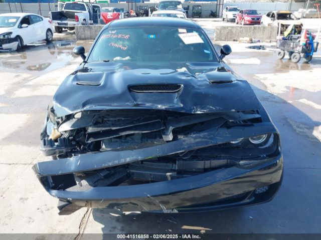 2C3CDZFJXMH509833 Dodge Challenger R/t Scat Pack