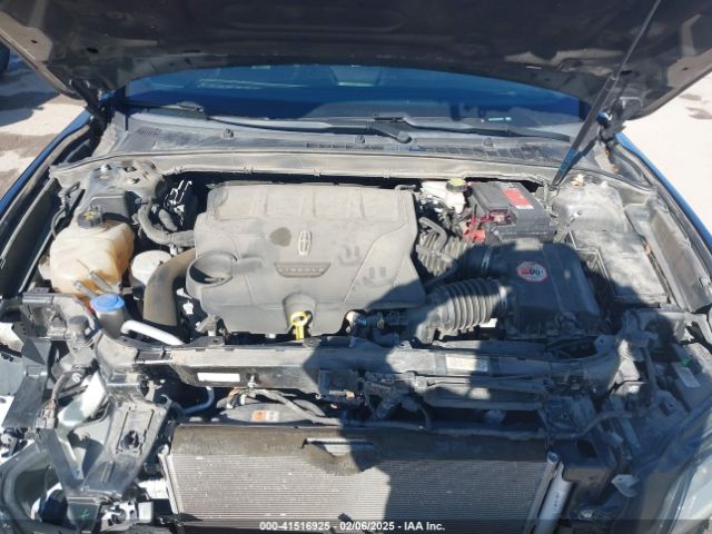1LN6L9TP2H5606988 Lincoln Continental Select