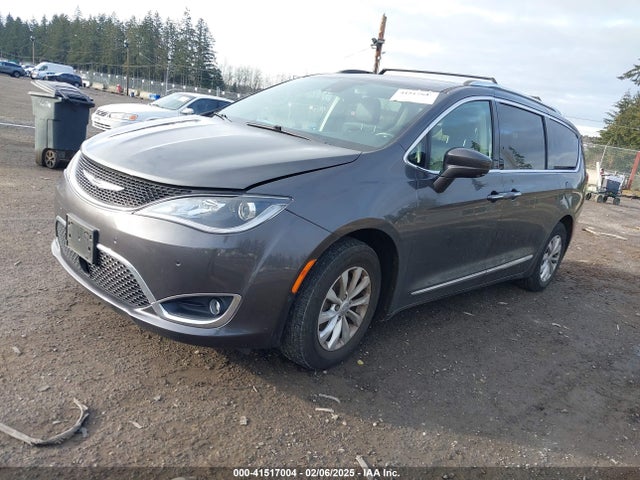 Chrysler Pacifica Touring L 2019 2C4RC1BG5KR629051 Image 2
